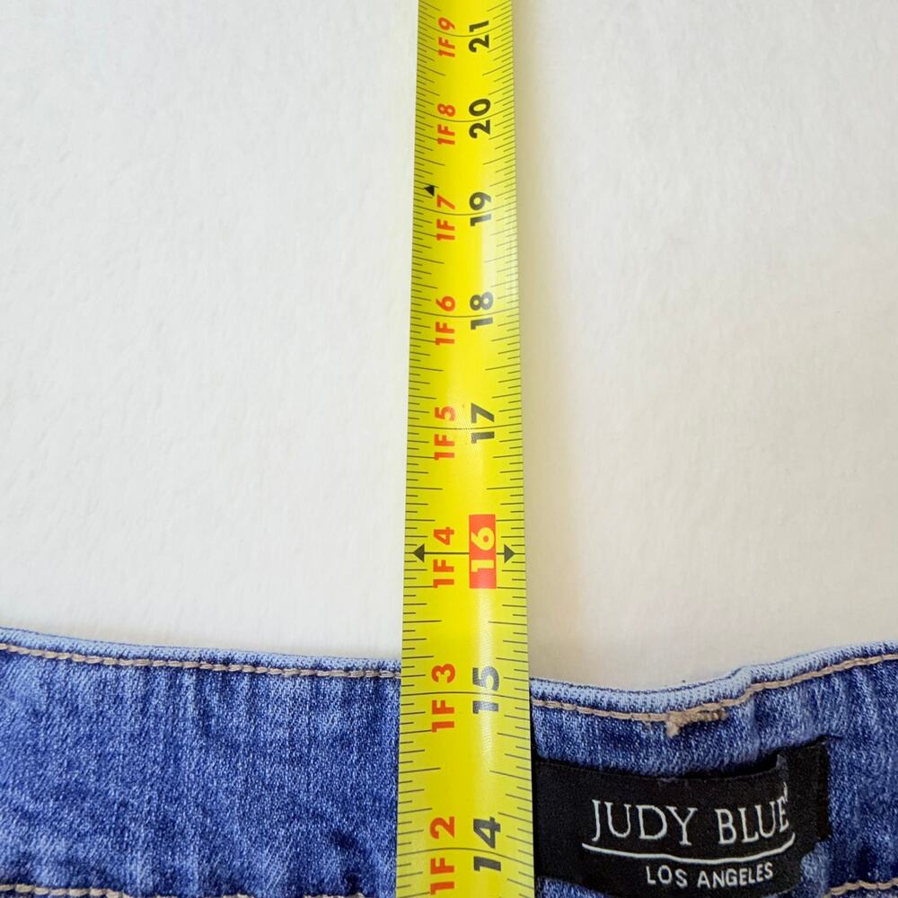 Judy Blue Women's Relaxed Fit Raw Hem Crop/Ankle Blue Denim Jeans Size 18W - Picture 11 of 11